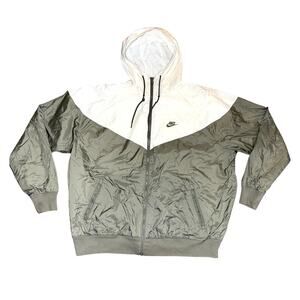 Nike Windrunner Windbreaker Jacket Mens XL Green White Nylon Hooded Full Zip